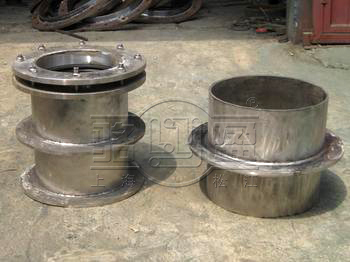 不銹鋼柔性防水套管和<a href=http://www.www.ripopa.cn target=_blank class=infotextkey>剛性防水套管</a>